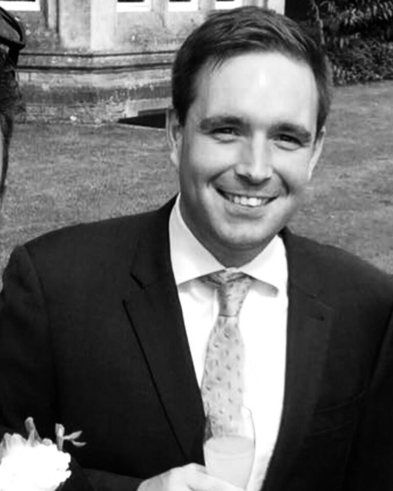 Vincent Noott profile image, vince is a professional car sourcing expert who has 20 plus year experience in sourcing and finding the perfect cars and vehicles for his extensive list of clients